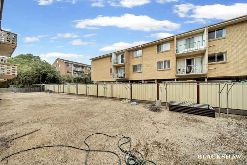 13/2 Booth Street Queanbeyan East