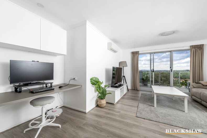 808/17 Dooring Street Braddon