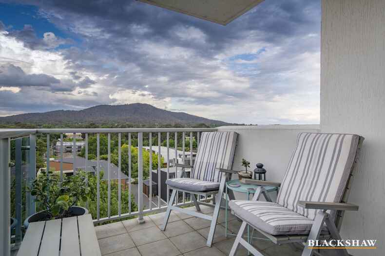 808/17 Dooring Street Braddon