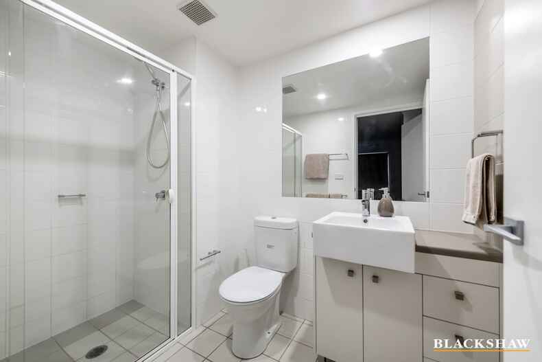 808/17 Dooring Street Braddon