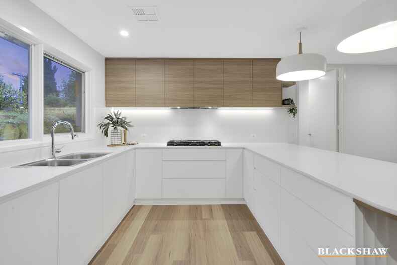 117 Hopetoun Circuit Yarralumla 117 Hopetoun Circuit Yarralumla