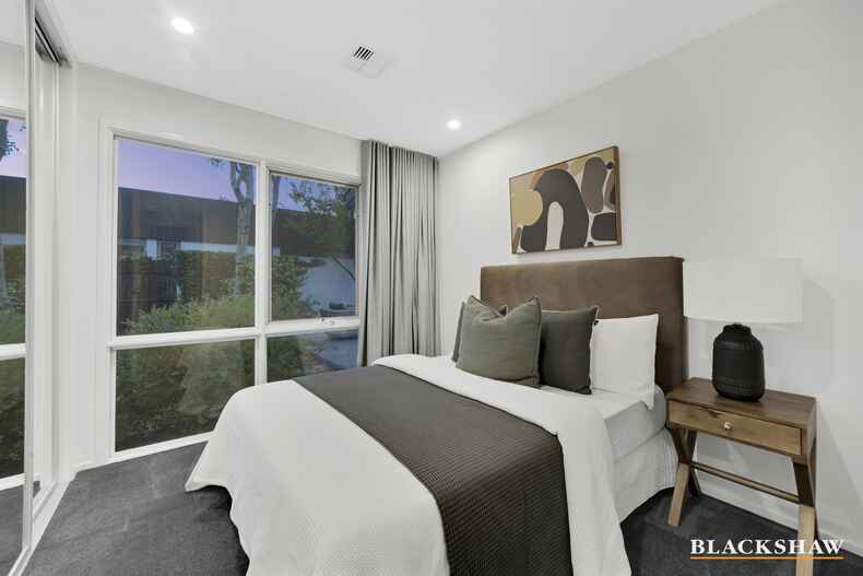 117 Hopetoun Circuit Yarralumla 117 Hopetoun Circuit Yarralumla