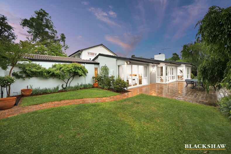 117 Hopetoun Circuit Yarralumla 117 Hopetoun Circuit Yarralumla