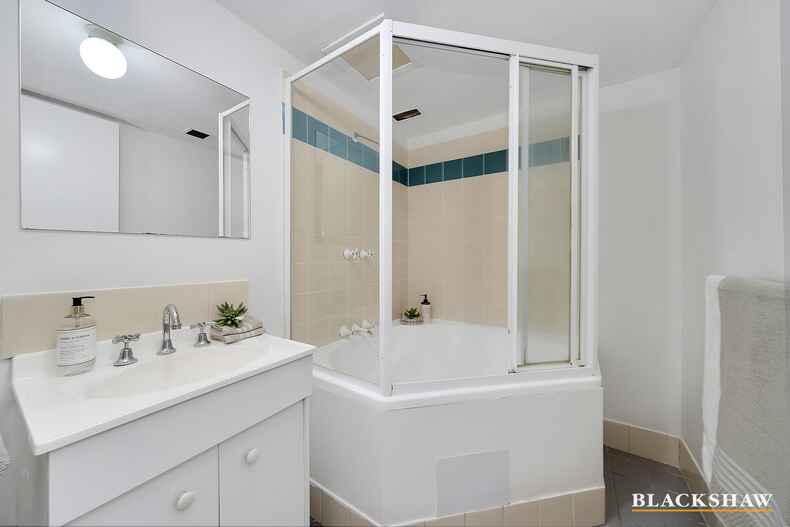 68/53 Mcmillan Crescent Griffith 68/53 Mcmillan Crescent Griffith