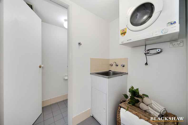 68/53 Mcmillan Crescent Griffith 68/53 Mcmillan Crescent Griffith