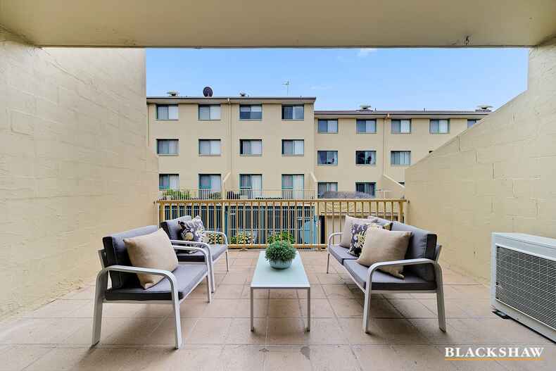 68/53 Mcmillan Crescent Griffith 68/53 Mcmillan Crescent Griffith