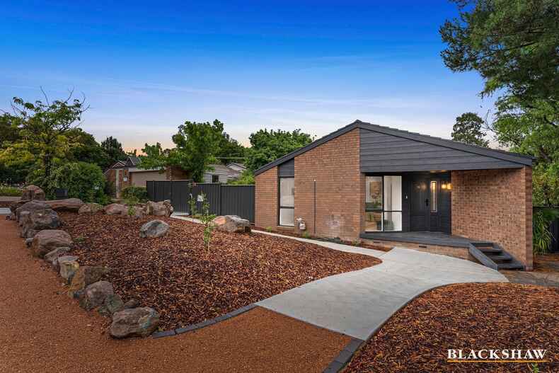 11 Riordan Street Fadden 11 Riordan Street Fadden