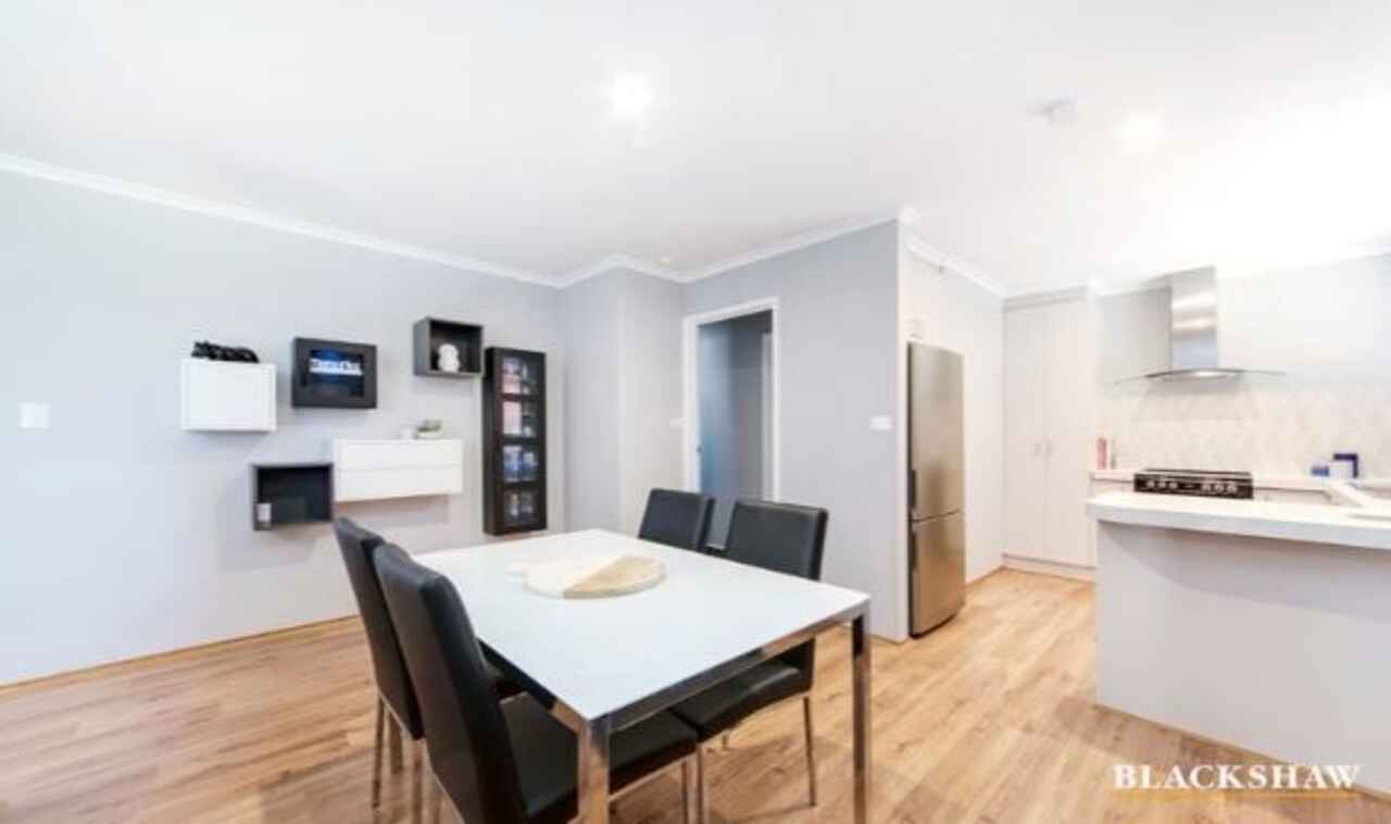 3 Revell Close Gordon