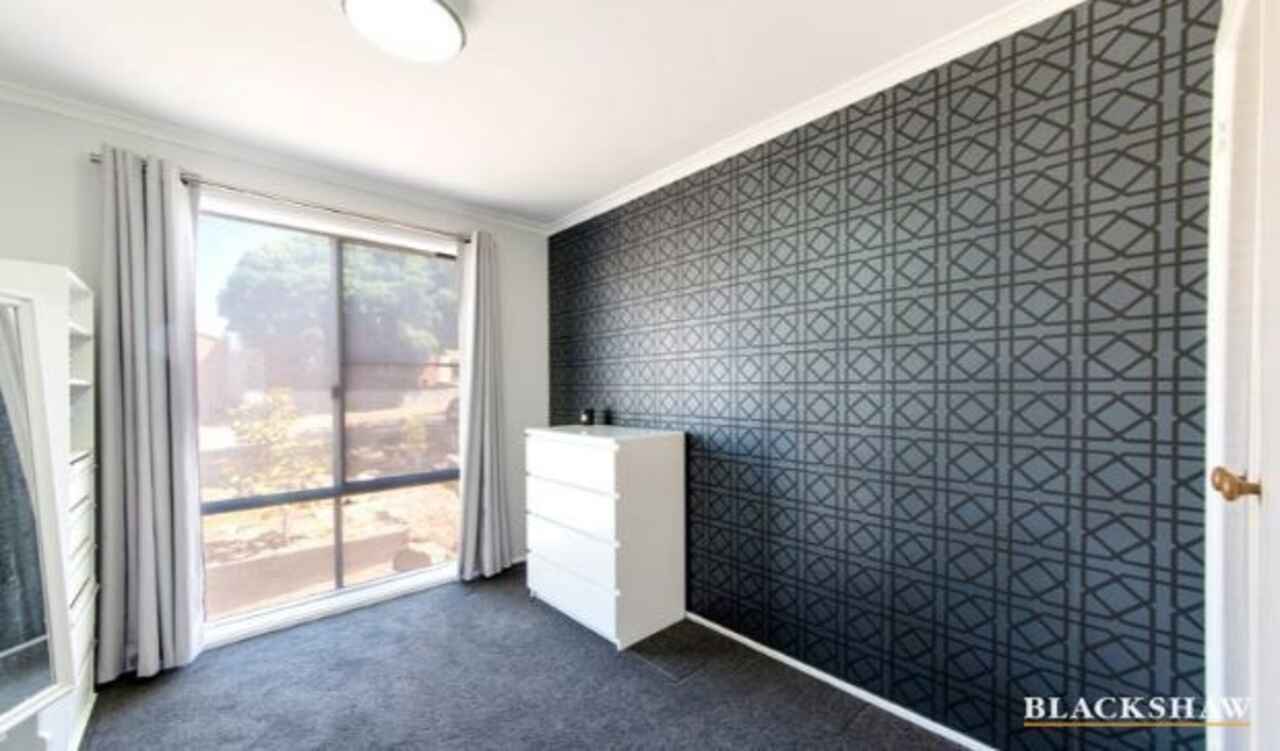 3 Revell Close Gordon