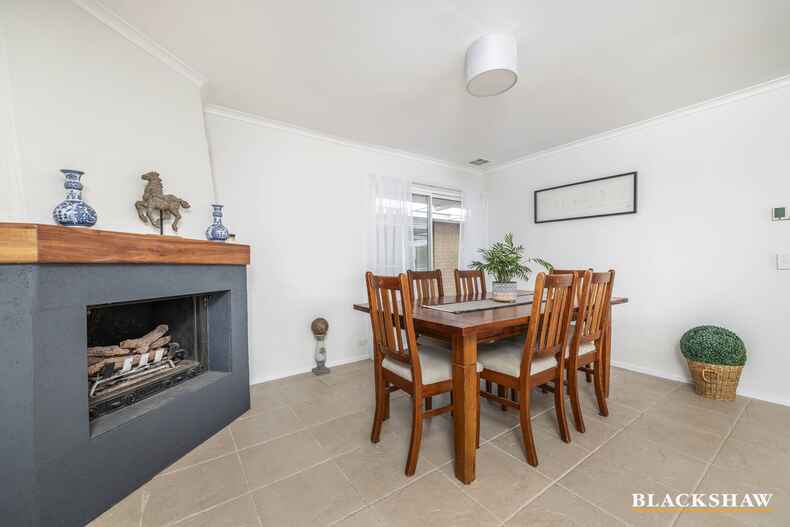 14 Adamson Crescent Wanniassa