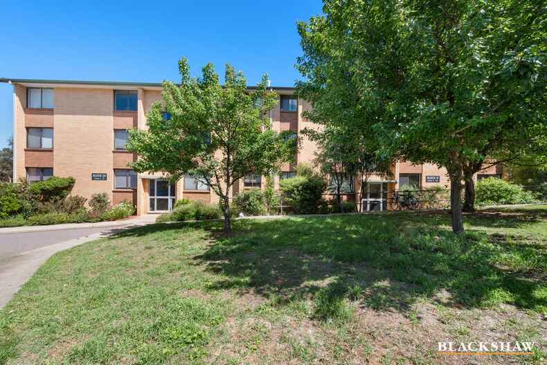 8/8-16 Walsh Place Curtin