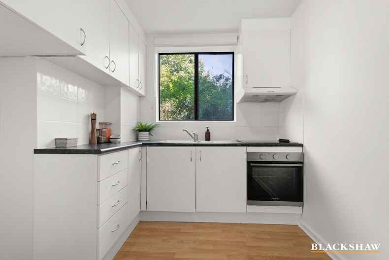 8/8-16 Walsh Place Curtin