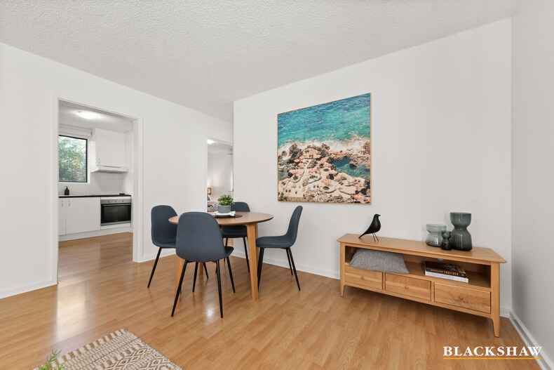 8/8-16 Walsh Place Curtin