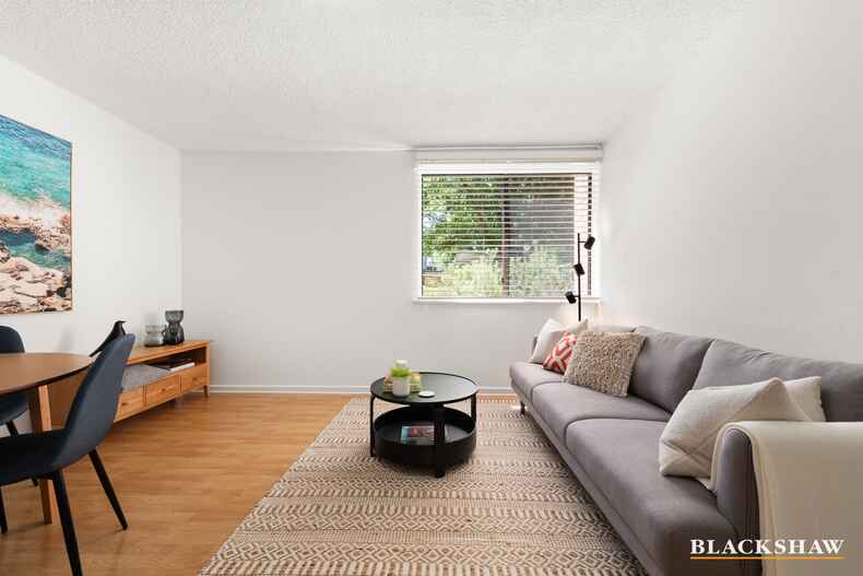 8/8-16 Walsh Place Curtin