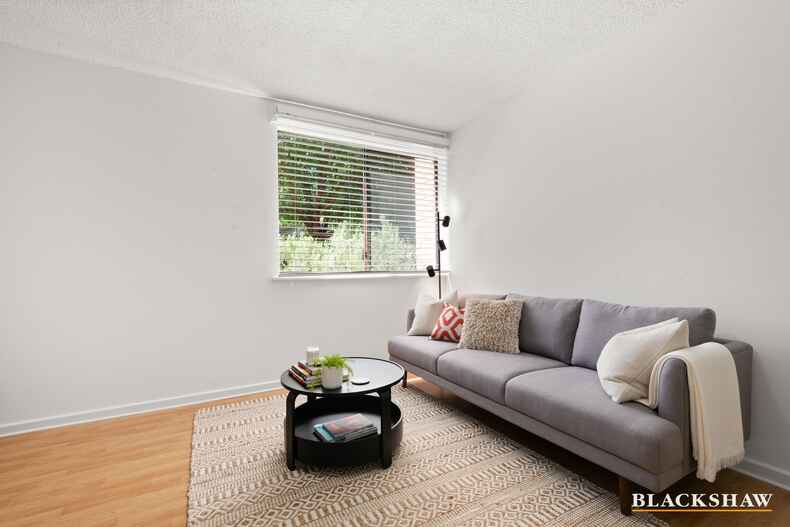 8/8-16 Walsh Place Curtin