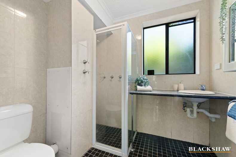 8/8-16 Walsh Place Curtin