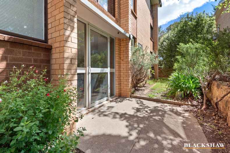 8/8-16 Walsh Place Curtin