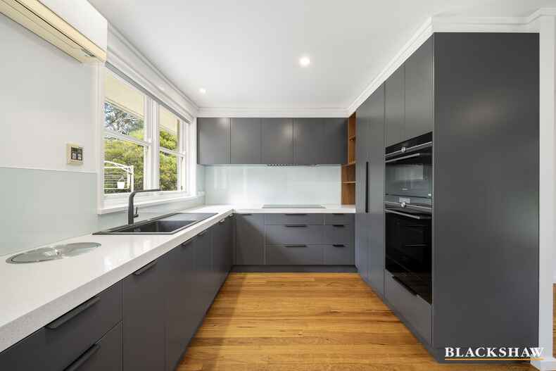 12 Holmes Crescent Campbell