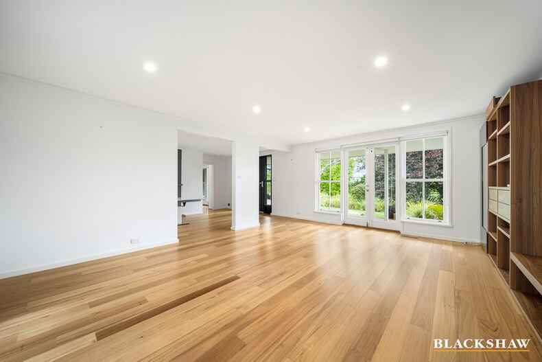 12 Holmes Crescent Campbell