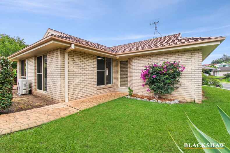 2 Stuart Place Sunshine Bay