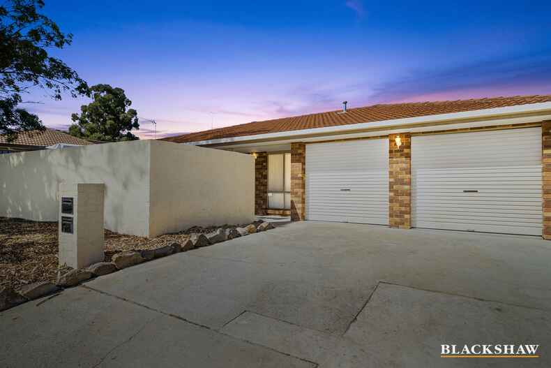 8 Sid Barnes Crescent Gordon