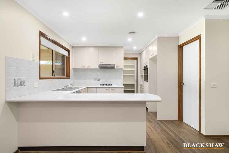 8 Sid Barnes Crescent Gordon 8 Sid Barnes Crescent Gordon