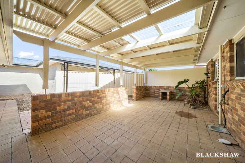 8 Sid Barnes Crescent Gordon 8 Sid Barnes Crescent Gordon