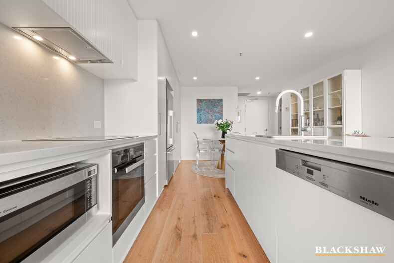 602/59 Constitution Avenue Campbell