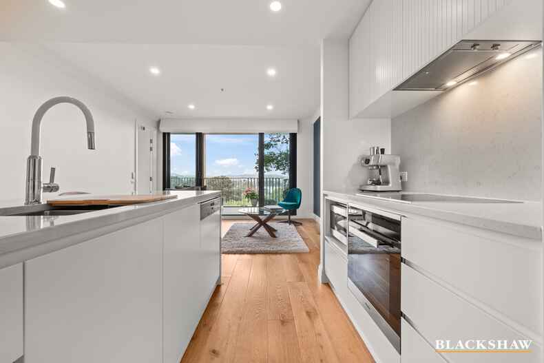 602/59 Constitution Avenue Campbell