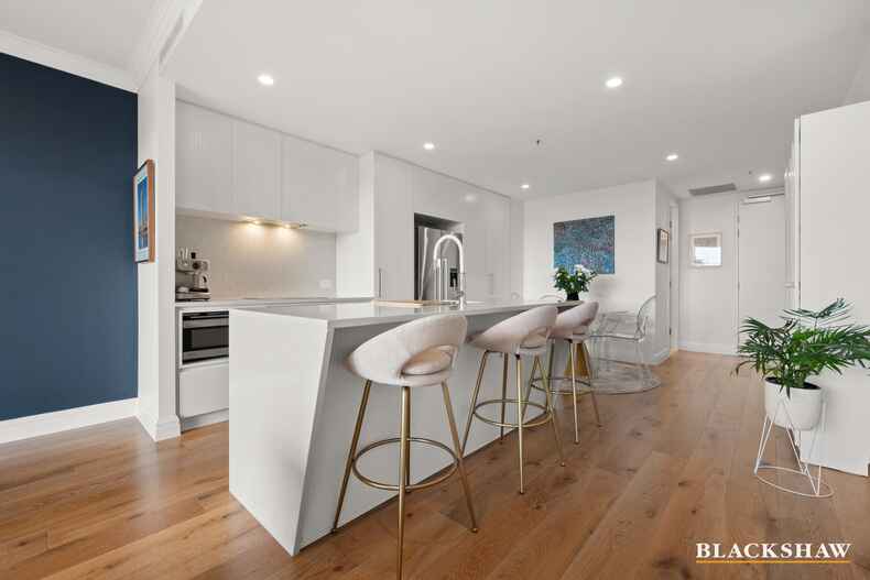 602/59 Constitution Avenue Campbell