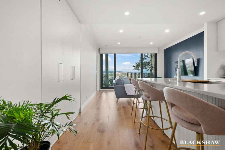 602/59 Constitution Avenue Campbell