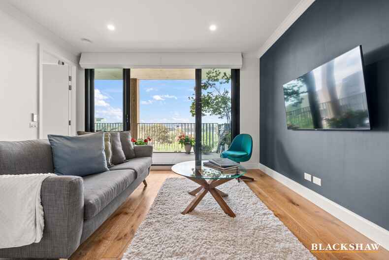 602/59 Constitution Avenue Campbell