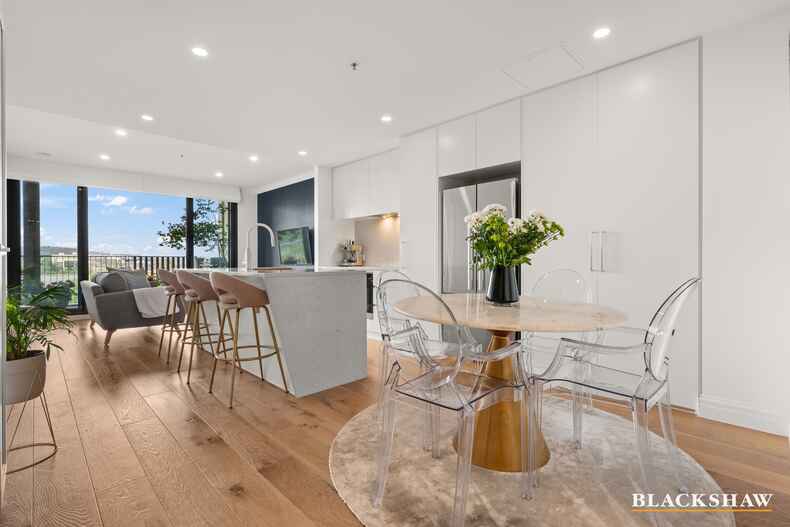 602/59 Constitution Avenue Campbell