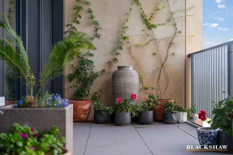 602/59 Constitution Avenue Campbell