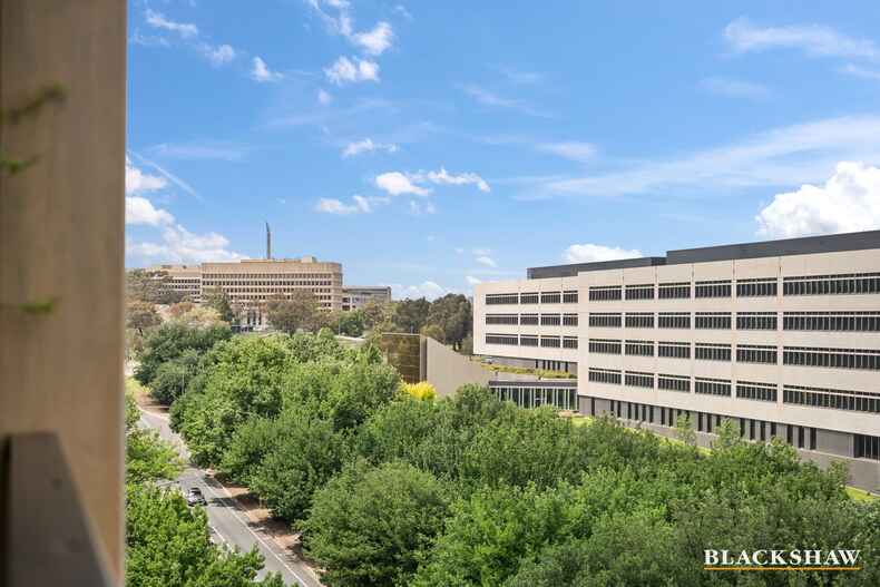 602/59 Constitution Avenue Campbell