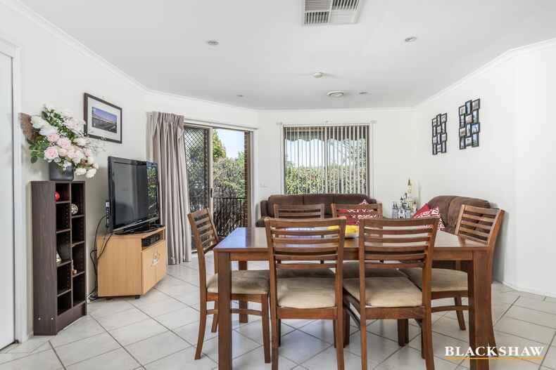 11/26 William Hudson Crescent Monash