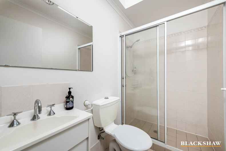 11/26 William Hudson Crescent Monash