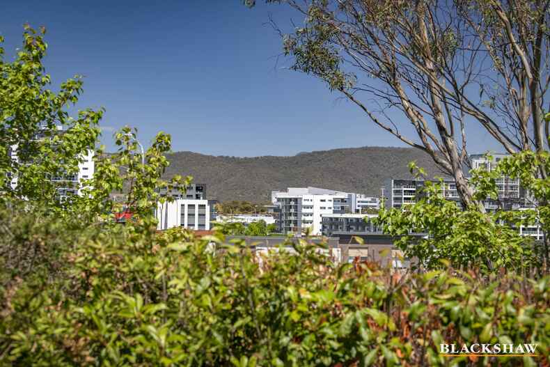 11/26 William Hudson Crescent Monash