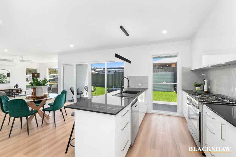 1/20 Throsby Crescent Sunshine Bay 1/20 Throsby Crescent Sunshine Bay