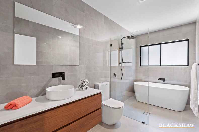 1/20 Throsby Crescent Sunshine Bay 1/20 Throsby Crescent Sunshine Bay