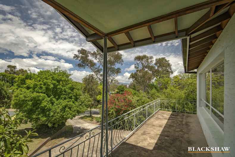7 Curlewis Crescent Garran