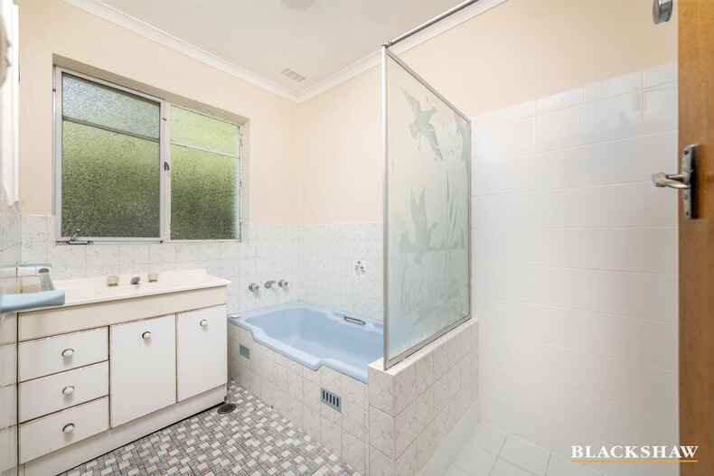 7 Curlewis Crescent Garran