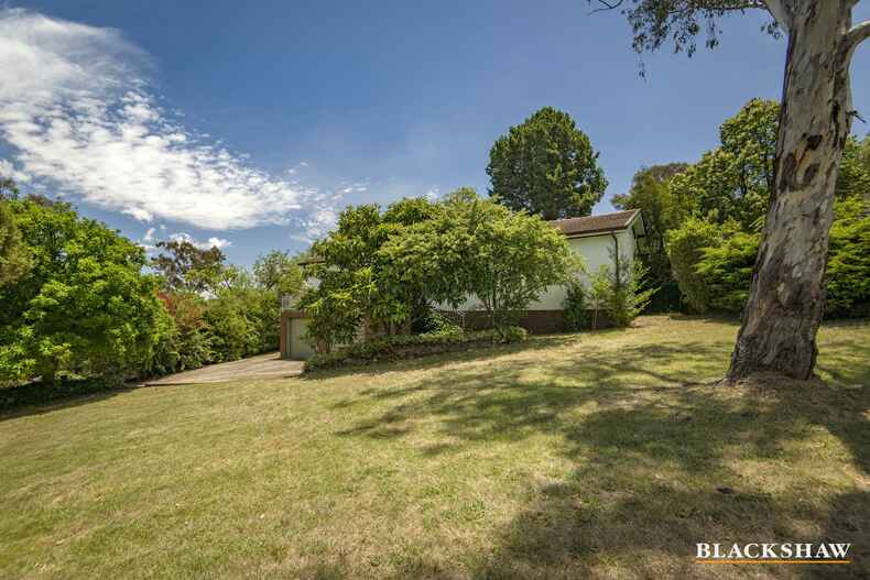 7 Curlewis Crescent Garran