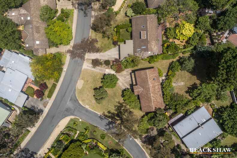 7 Curlewis Crescent Garran