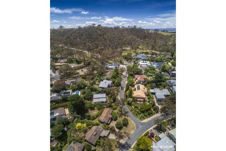 7 Curlewis Crescent Garran