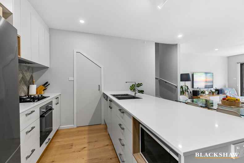 6/8 McGowan Place Dickson