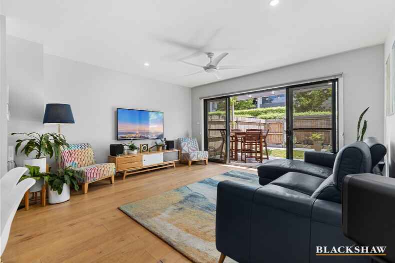 6/8 McGowan Place Dickson