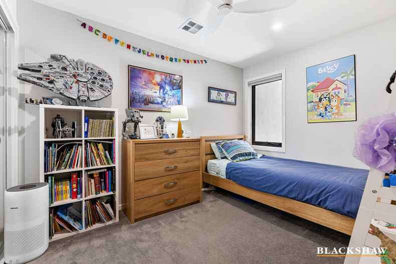 6/8 McGowan Place Dickson