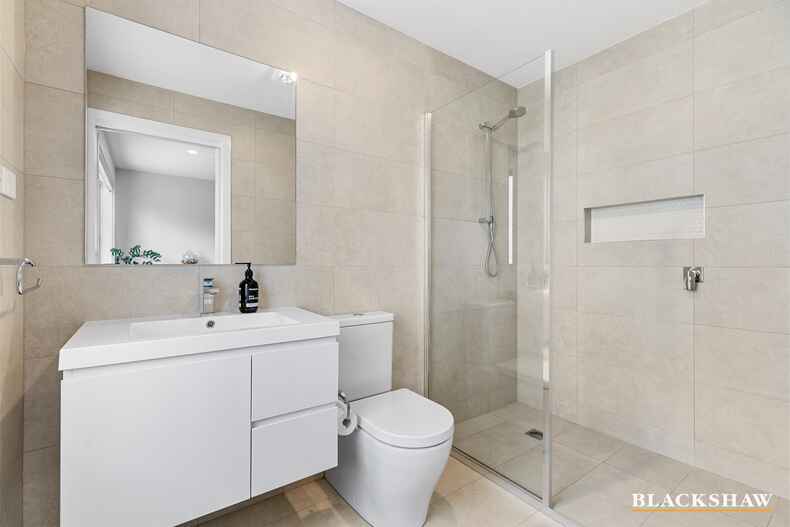 6/8 McGowan Place Dickson