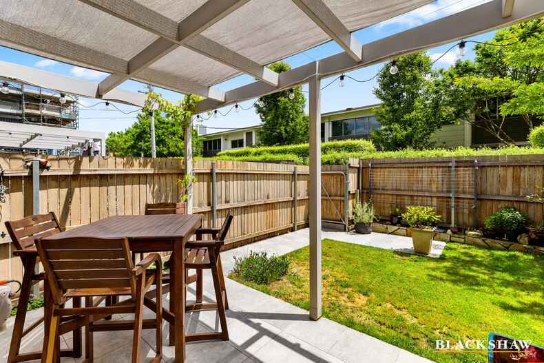 6/8 McGowan Place Dickson